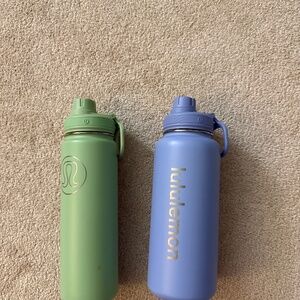 Lululemon water bottle